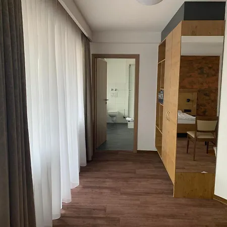 Otel Forsthof Steinheim an der Murr